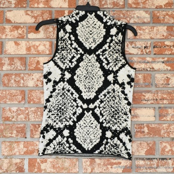 Tahari Tops - Tahari Sleeveless Sweater